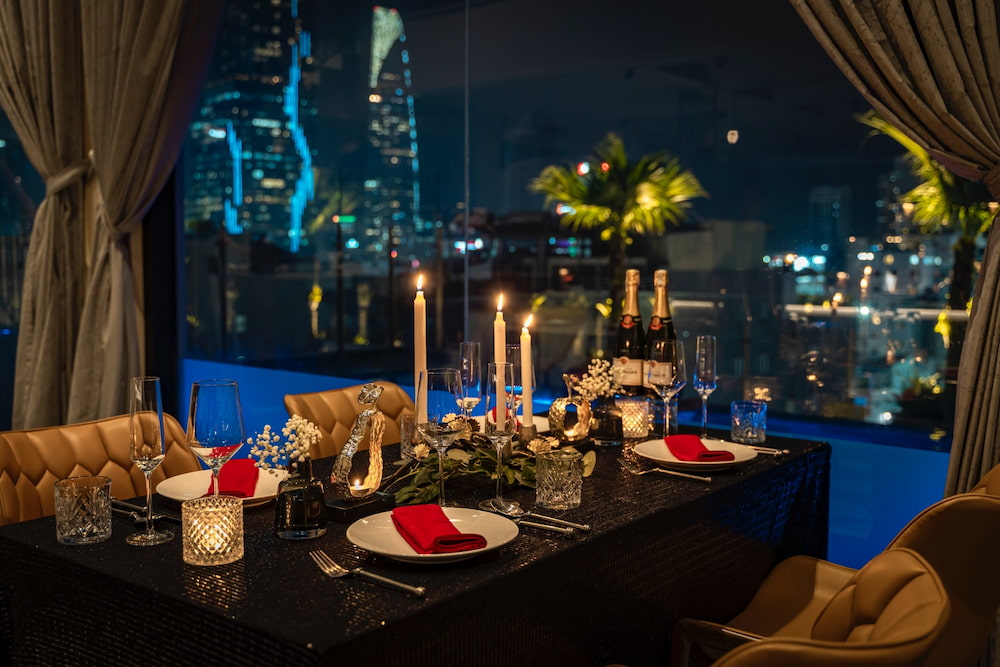 TIFFANY RESTAURANT - Nếm thử hương vị ẩm thực Việt